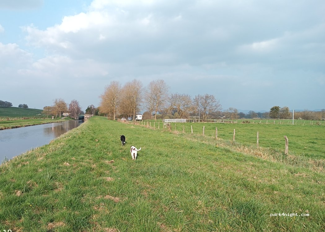 (58290) Isenay - La Prairie de la Chapelle — foto 5