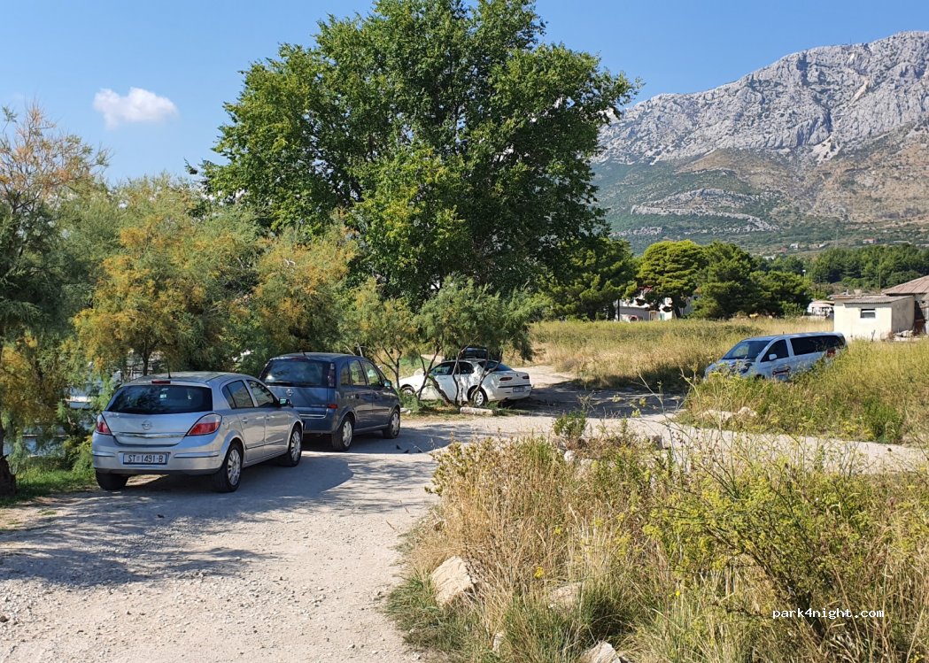 (21212) Kaštel Sućurac - 33 Obala kralja Tomislava — foto