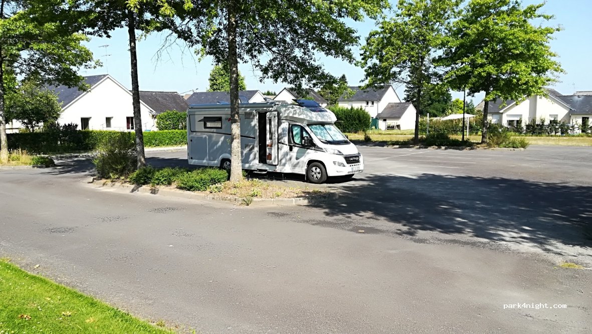 (53190) Landivy - Rue de la Paix — foto