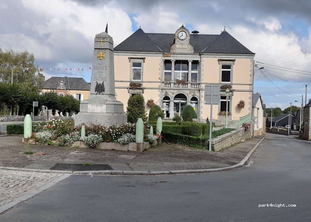 (53190) Landivy - Rue de la Paix — foto 3