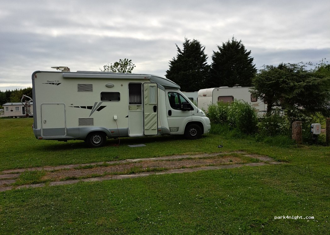 Seven Acres Caravan Park — foto