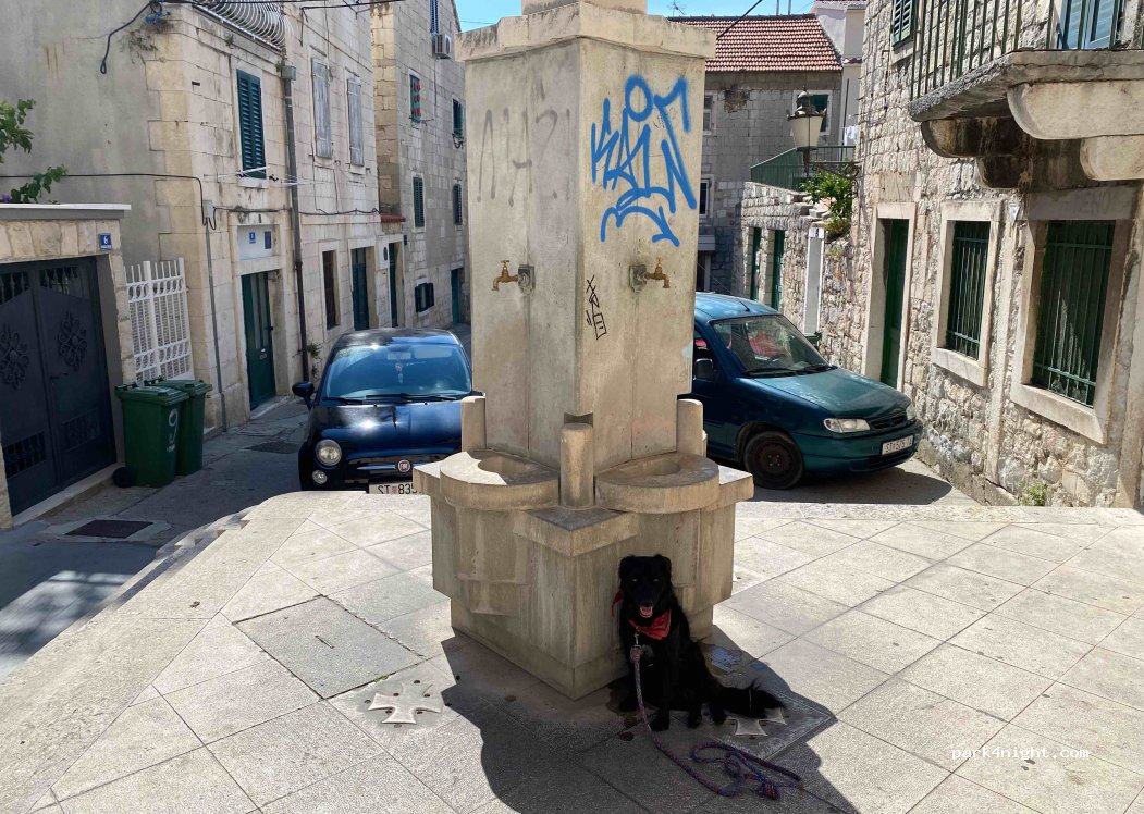 (21000) Split - 8 Ulica Uvodića širina — foto