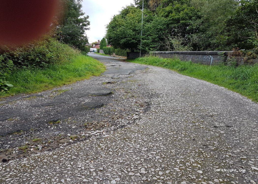 (OL5 9ED) Mossley - 6 Winterford Road — foto