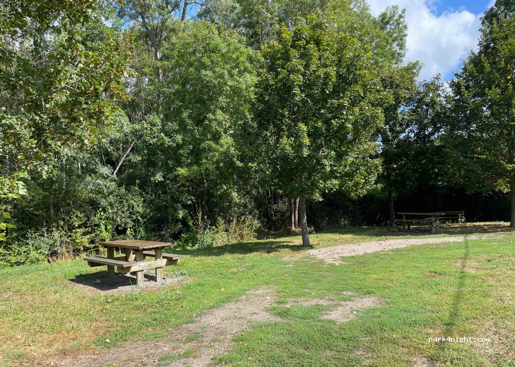 (71460) Savigny-sur-Grosne - La Prairie de Savigny — foto 3