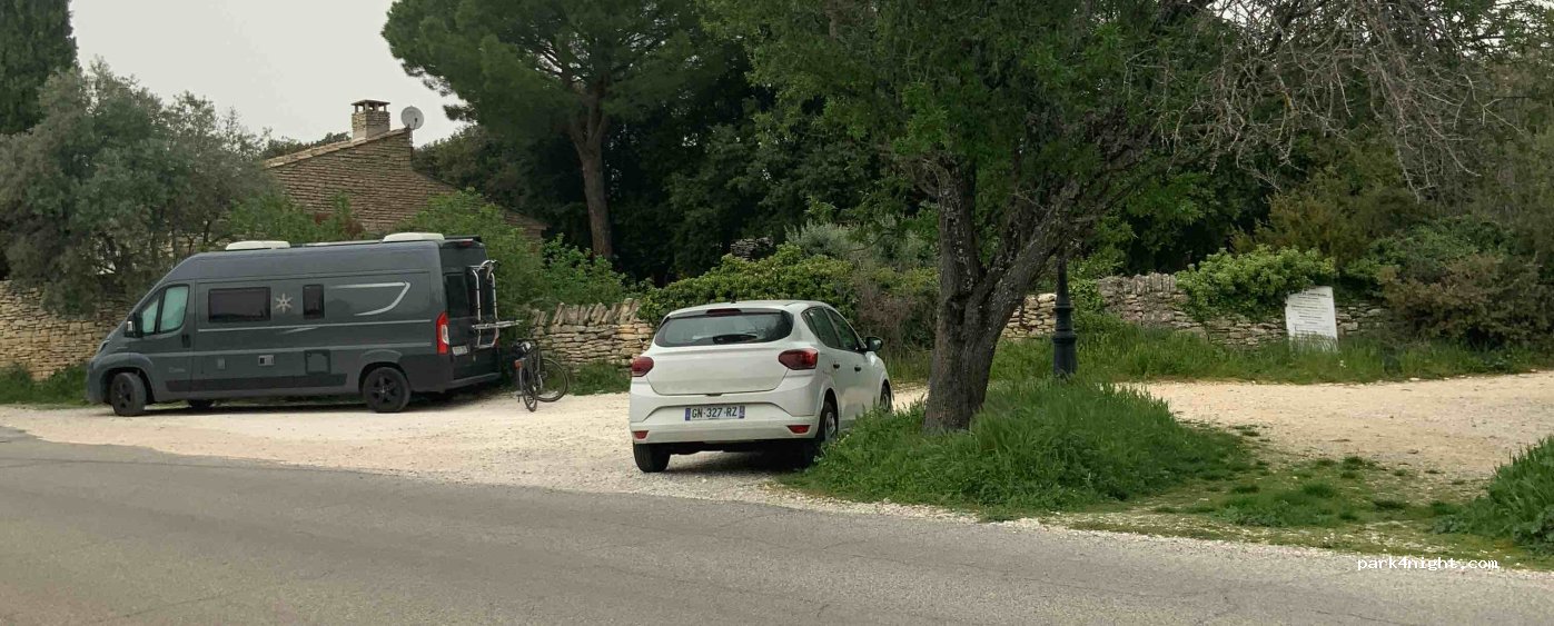 (84220) Gordes - 1 Route de Senanque — foto