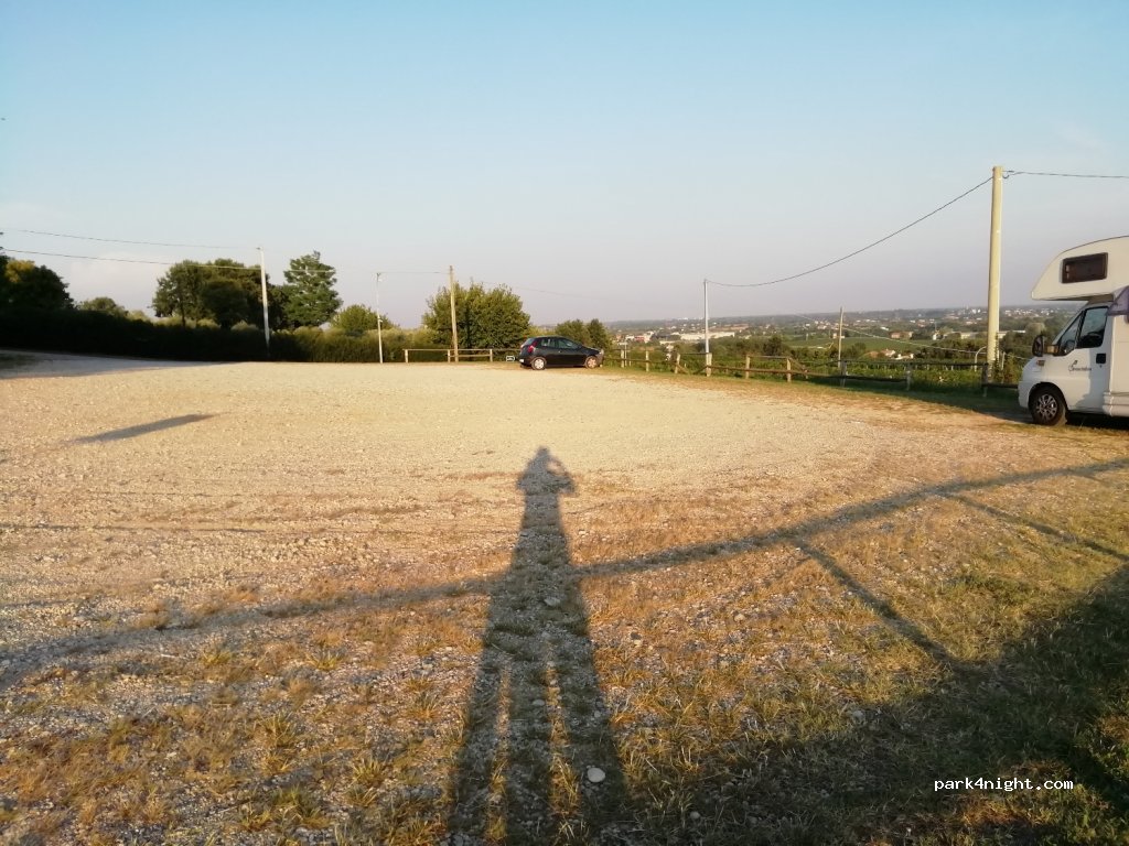 (31040) Giavera del Montello - 5 Via Monsignor Agnoletti — foto