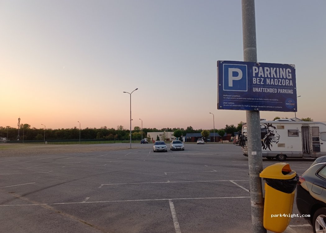 (21470) Bački Petrovac - 5 Novosadski put — foto 2