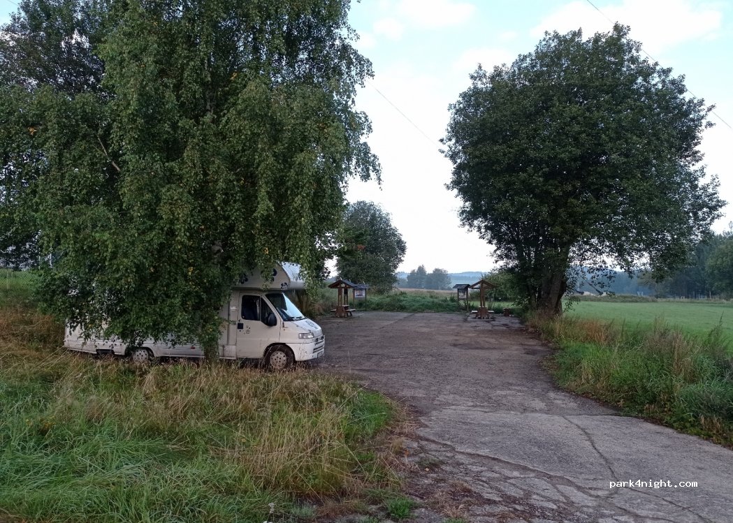 (330 41) Bezvěrov - — foto