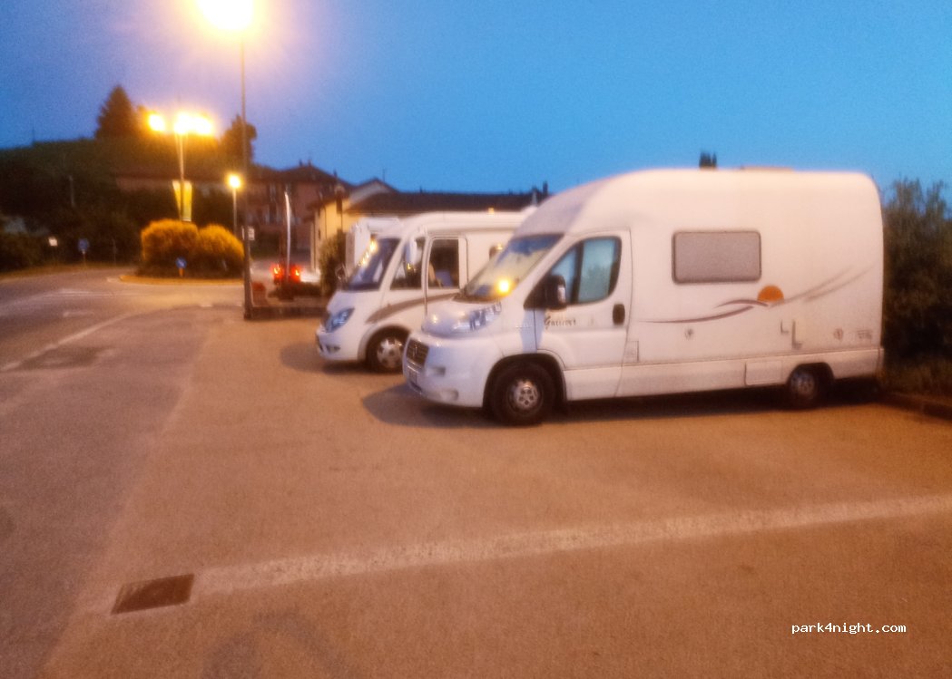 (12050) Barbaresco - Strada Provinciale 3 — foto 4