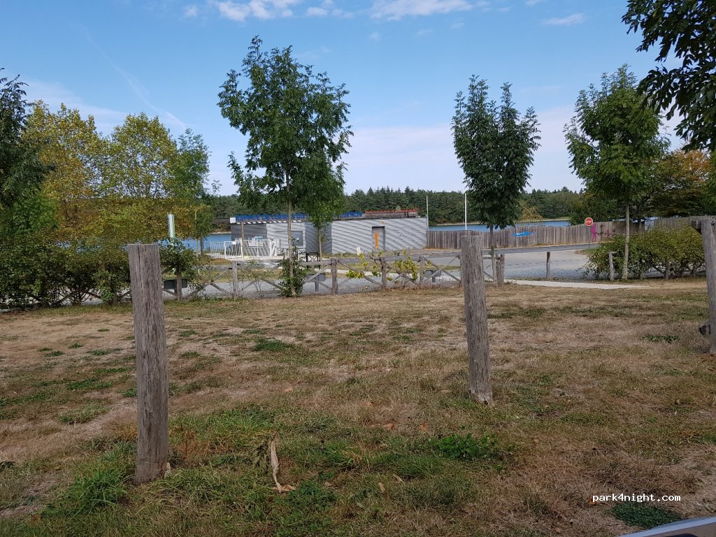 (85200) Xanton-Chassenon - Prairie de l'Aiguille — foto 3