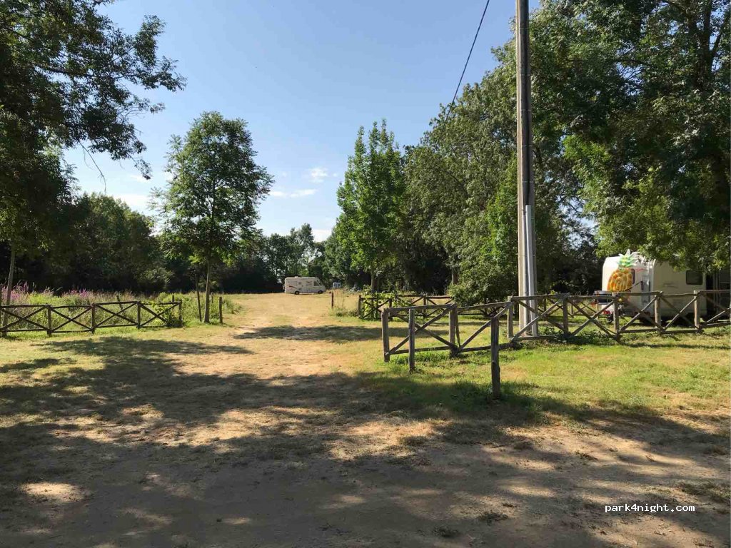 (85200) Xanton-Chassenon - Prairie de l'Aiguille — foto 4