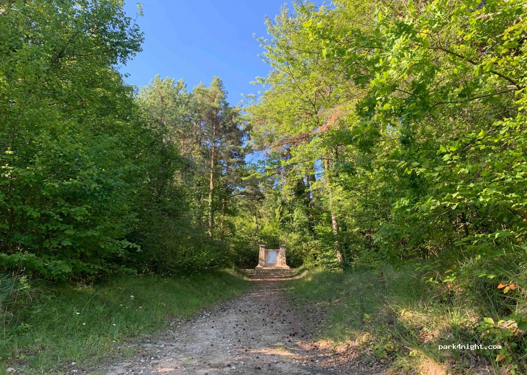 (27490) Clef-Vallée-d'Eure - Chemin du Quatriéme Hussards — foto 2