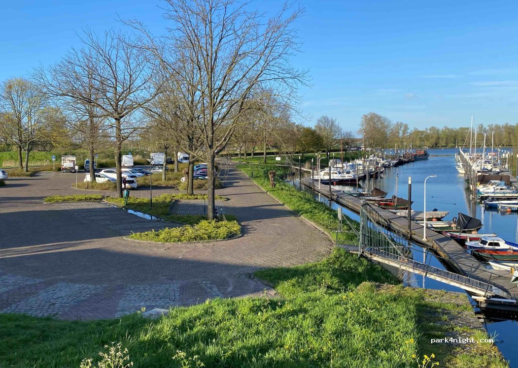 (4285 XA) Woudrichem - 2 Sluis — foto