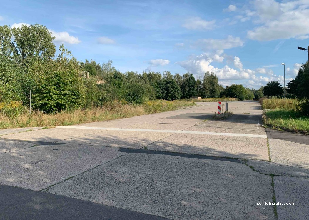 (04603) Nobitz - Flugplatz — foto