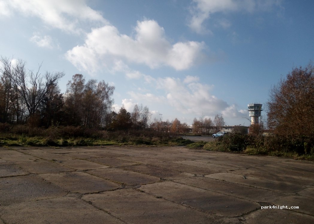 (04603) Nobitz - Flugplatz — foto 4