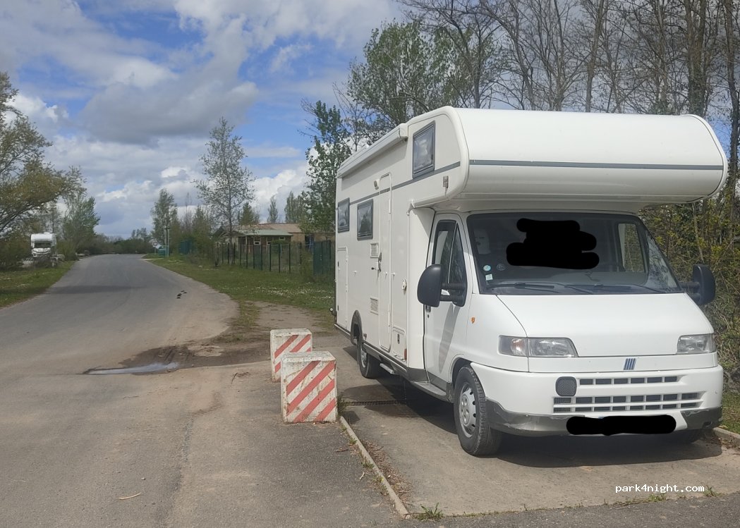(81450) Le Garric - Unnamed Road — foto 2