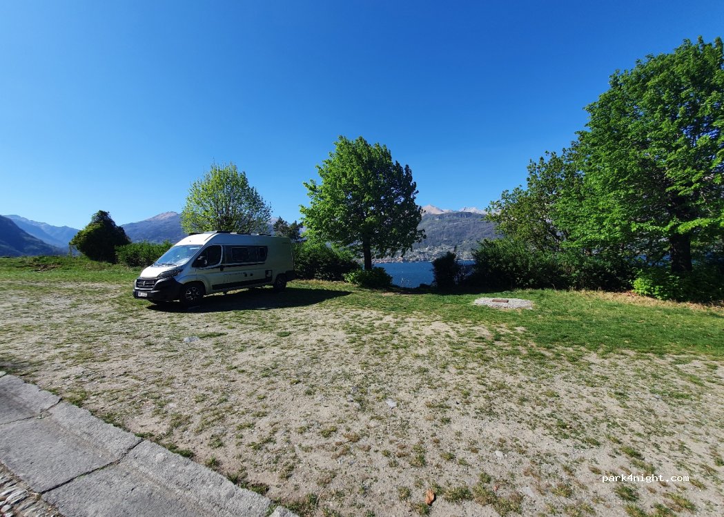 (23823) Lombardy - 38 Località Olgiasca — foto