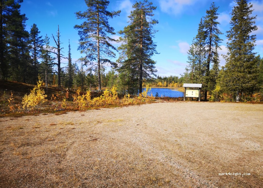 (982 06) Norrbotten - Unnamed Road — foto