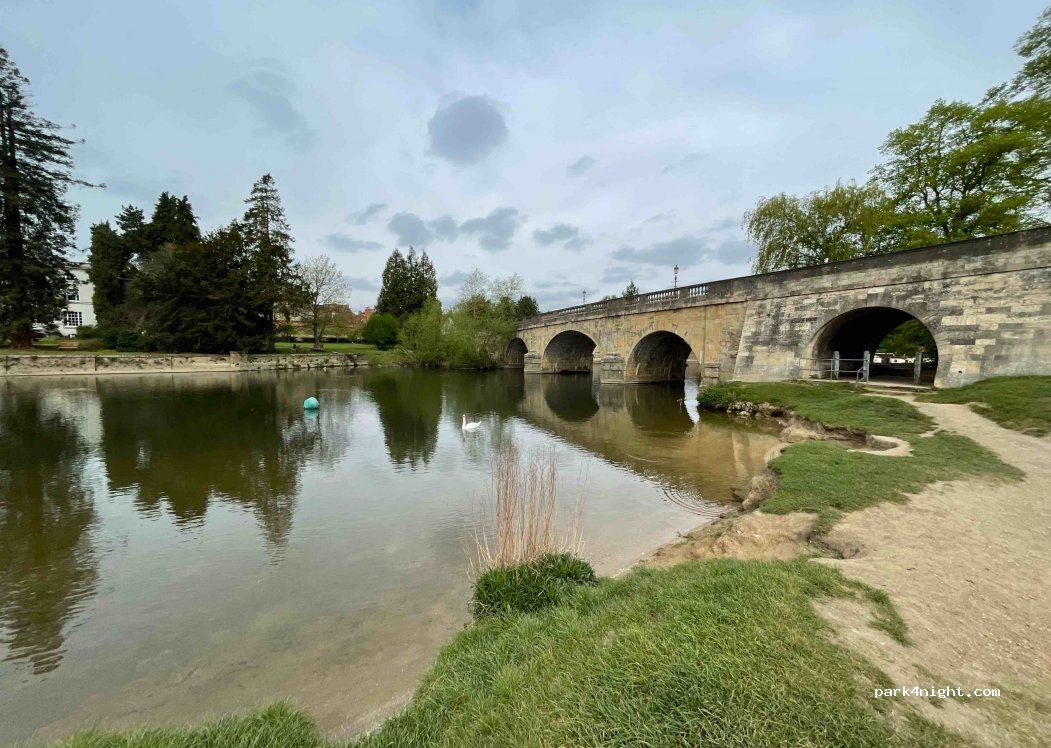 Bridge Villa Camping — foto
