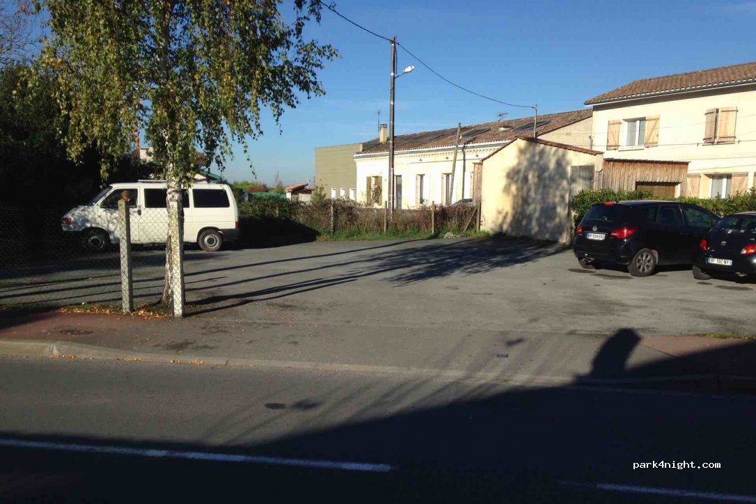 (33185) Le Haillan - 16 Rue Georges Clemenceau — foto 2