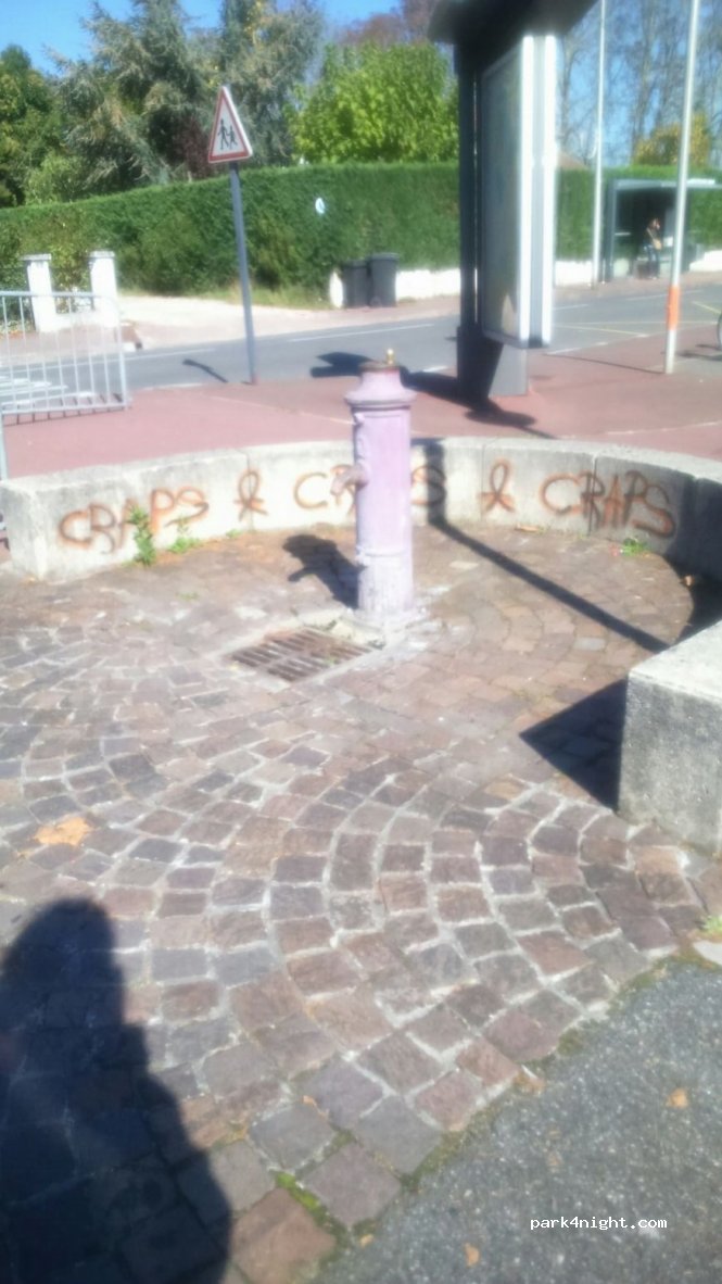(33185) Le Haillan - 9 Place Henri Bos — foto 2