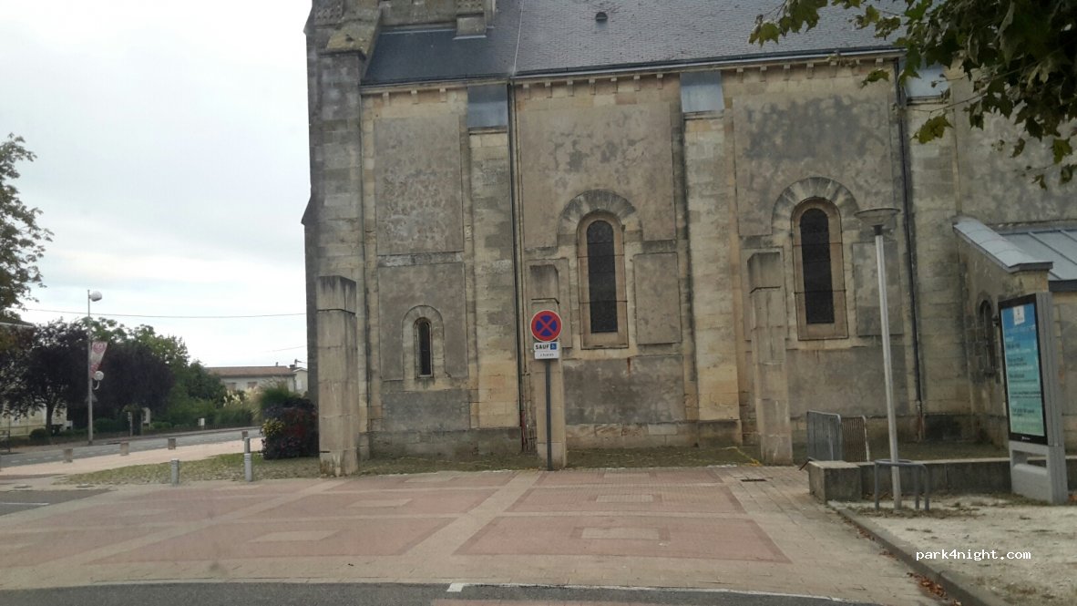 (33185) Le Haillan - 9 Place Henri Bos — foto 3