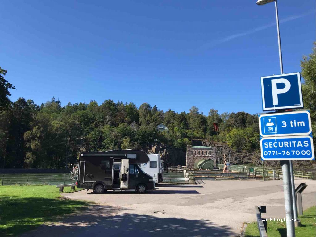 (461 34) Trollhättan - Strömkarlsbron — foto