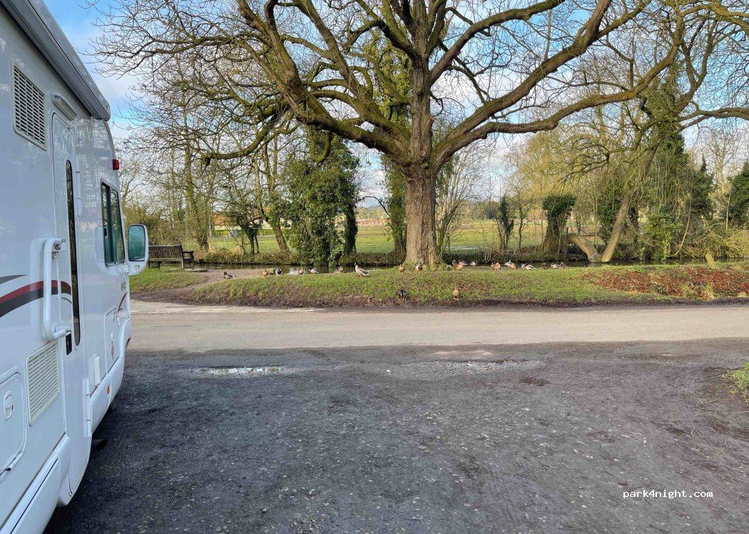 (YO13 9DL) Brompton-by-Sawdon - 44 Cayley Lane — foto