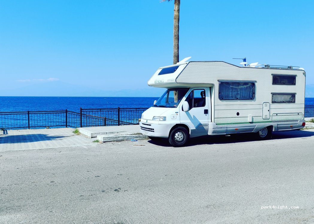 (89062) Lazzaro - 72 Lungomare Cicerone — foto