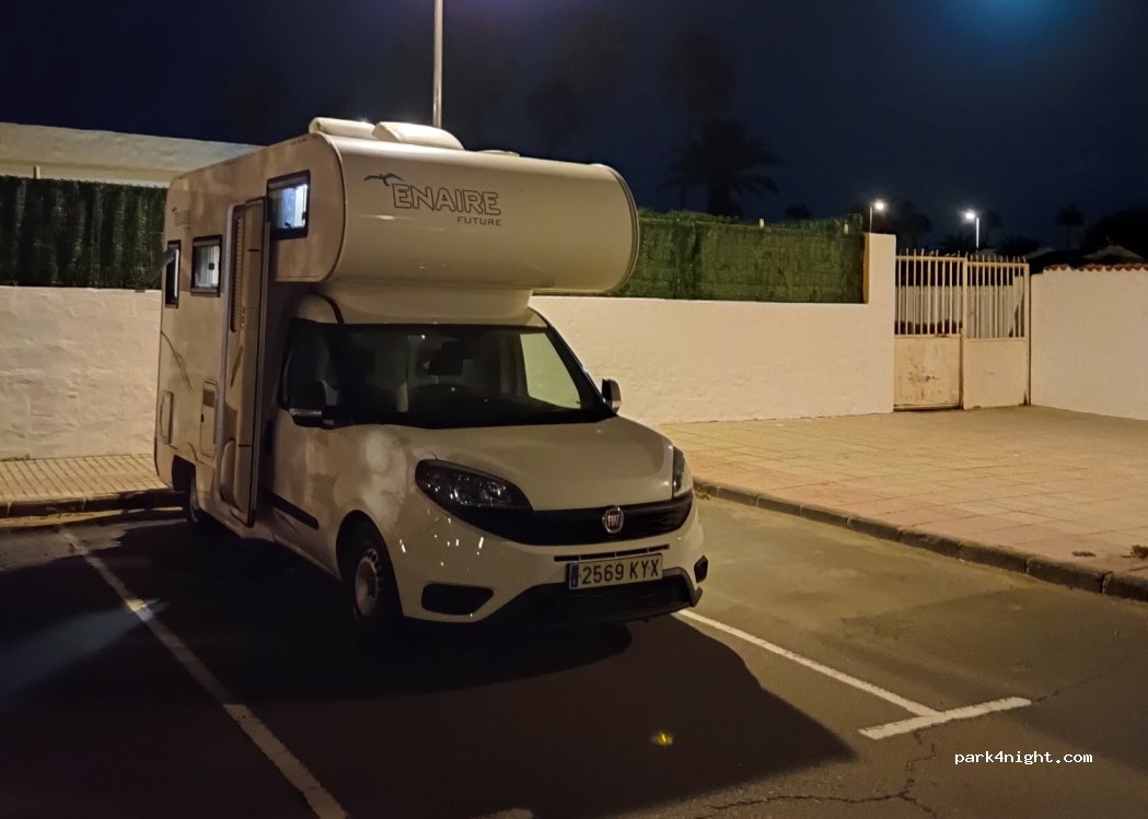 (35100) San Bartolomé de Tirajana - 3 Calle Finlandia — foto 3
