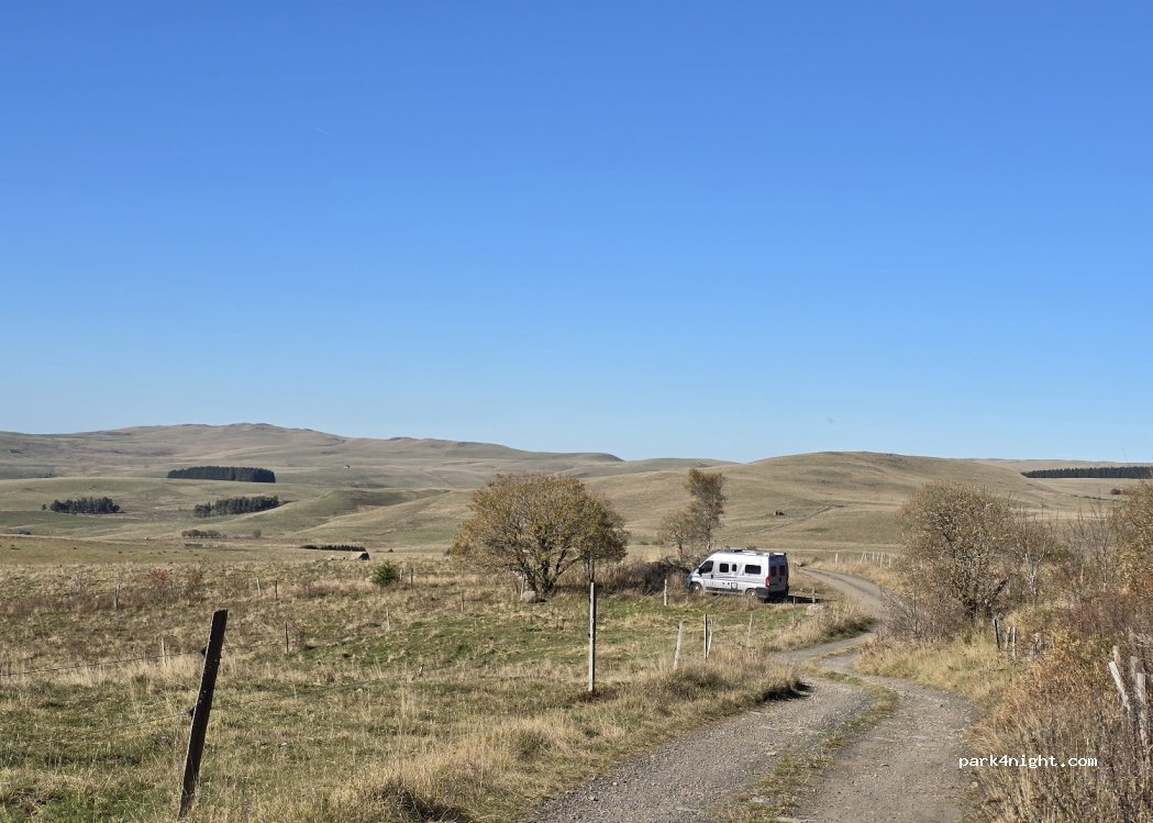 (15160) Pradiers - Unnamed Road — foto 5