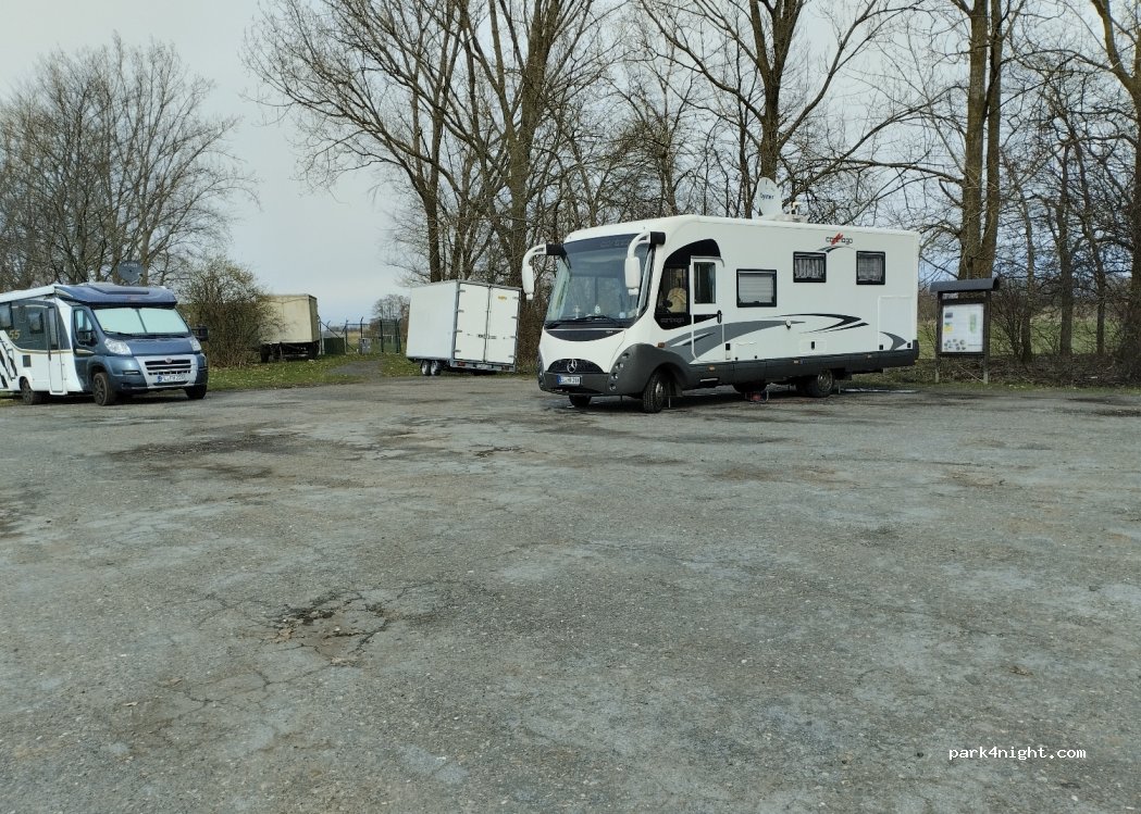 Wohnmobilstellplatz Deichparkplatz — foto 3
