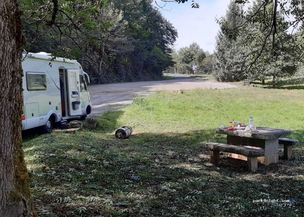 (15130) Sansac-de-Marmiesse - 1 Chemin du Pont du Laurent — foto