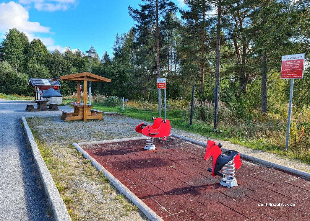 (893 95) Näs - — foto 2