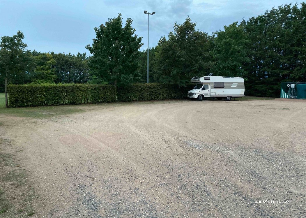 (18130) Jussy-Champagne - 37 Route de Bourges — foto