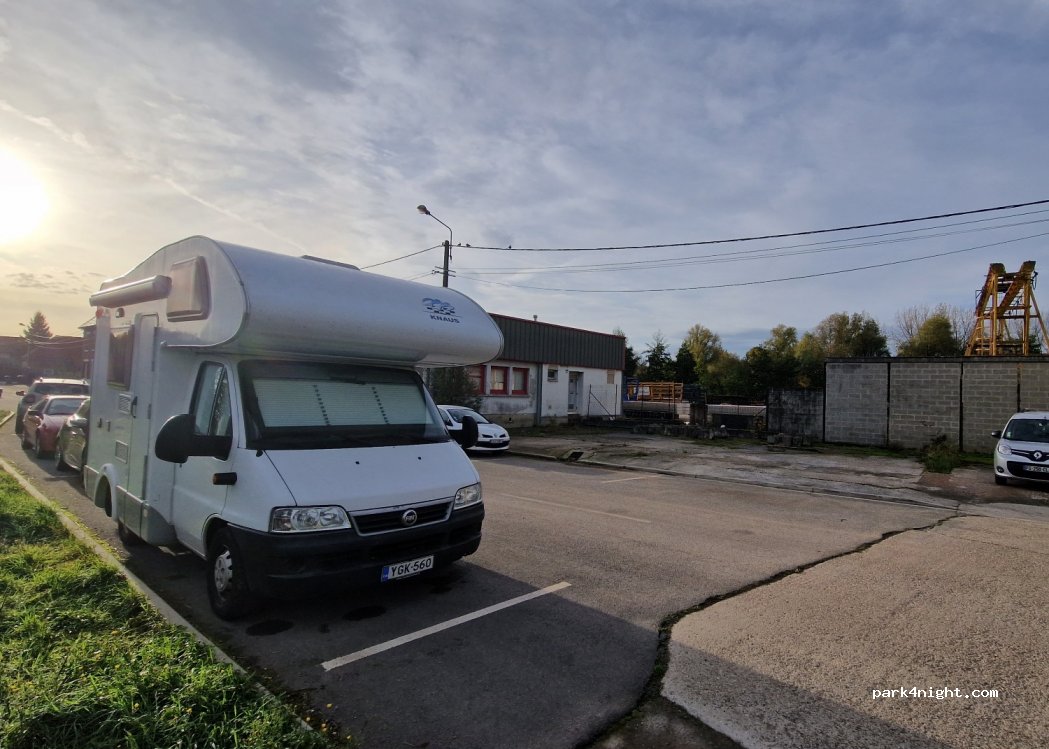 (62223) Athies - 8 Rue du Quai — foto