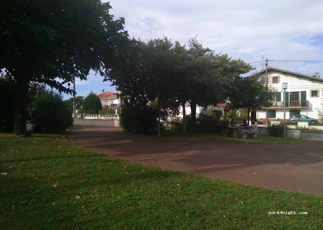 (64500) Saint-Jean-de-Luz - 4 Chemin d'Erromardie — foto 2