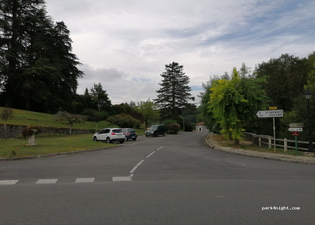(16700) Nanteuil-en-Vallée - Rue du Val d’Argentor — foto