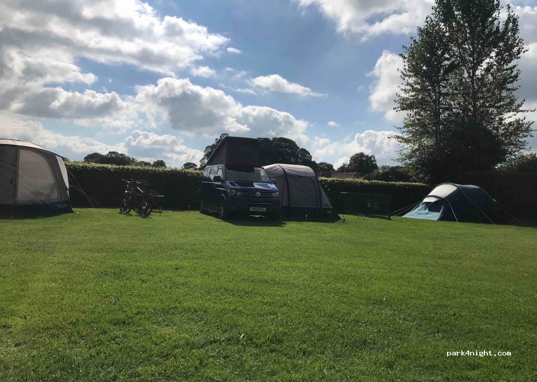 SmithyFields Campsite — foto