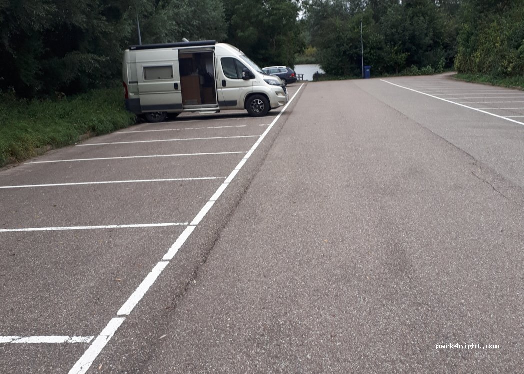 (3251 LW) Stellendam - 42 Zuiderdiepstraatweg — foto