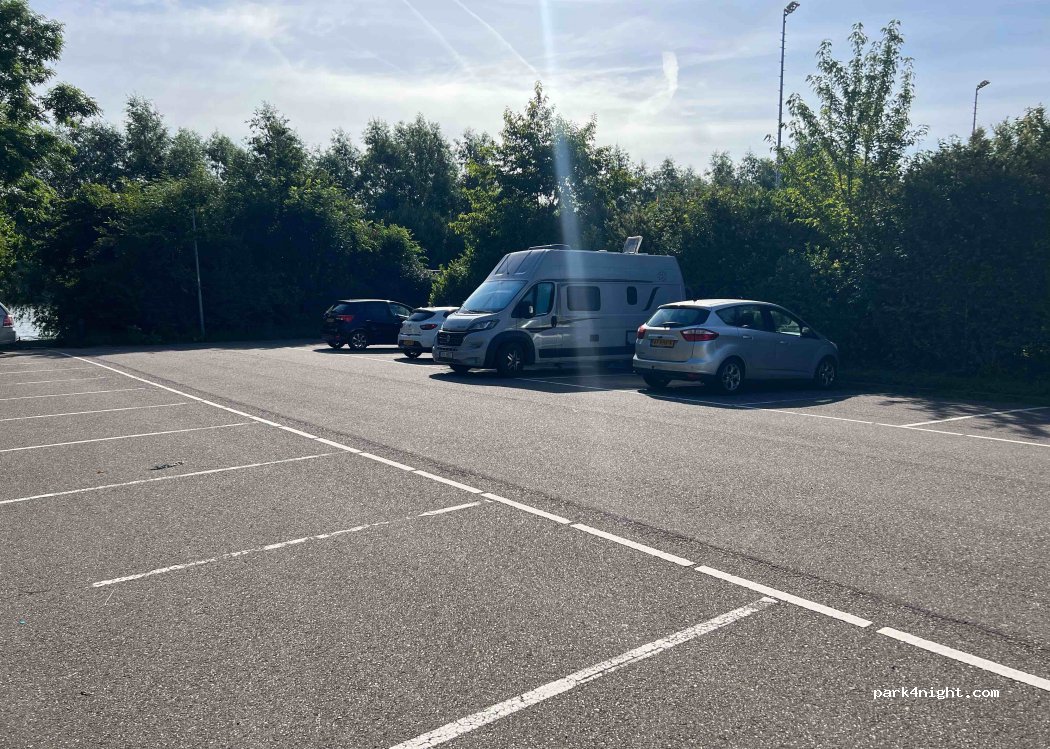 (3251 LW) Stellendam - 42 Zuiderdiepstraatweg — foto 4