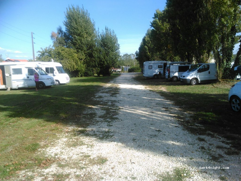 (33870) Vayres - 39 Allée des Bouvreuils — foto