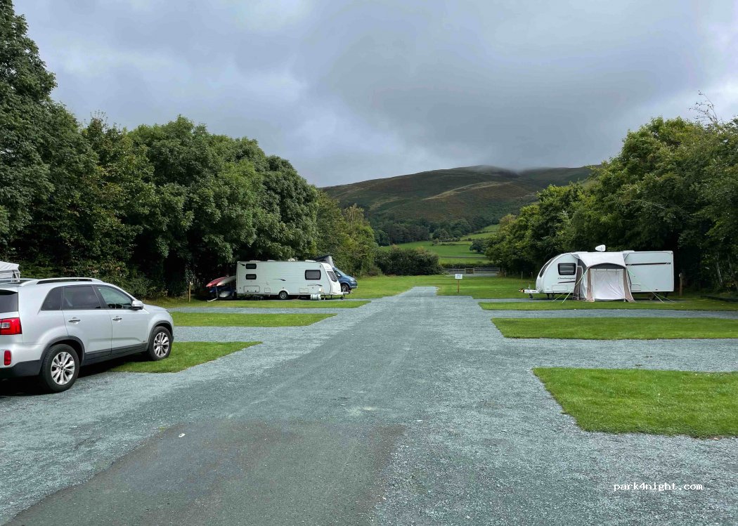 Camping at The Wheatsheaf — foto