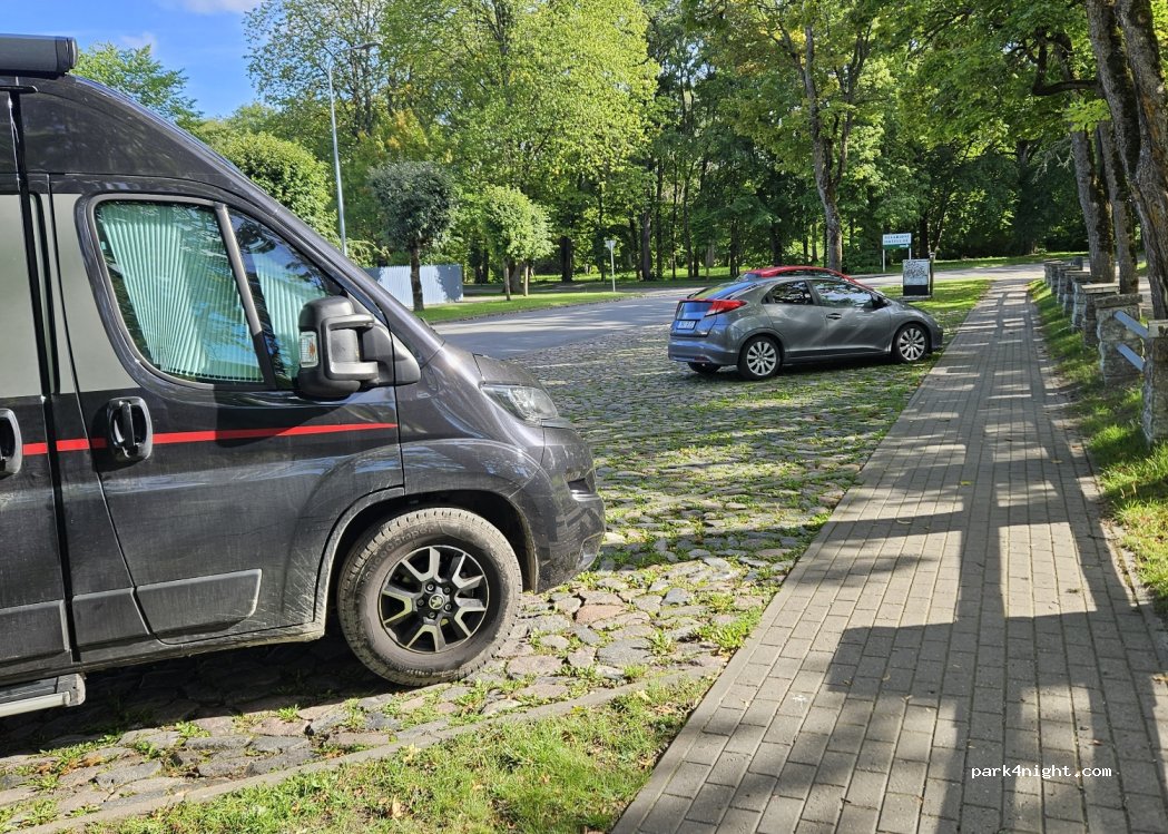 (93816) Kuressaare - 10 Allee — foto