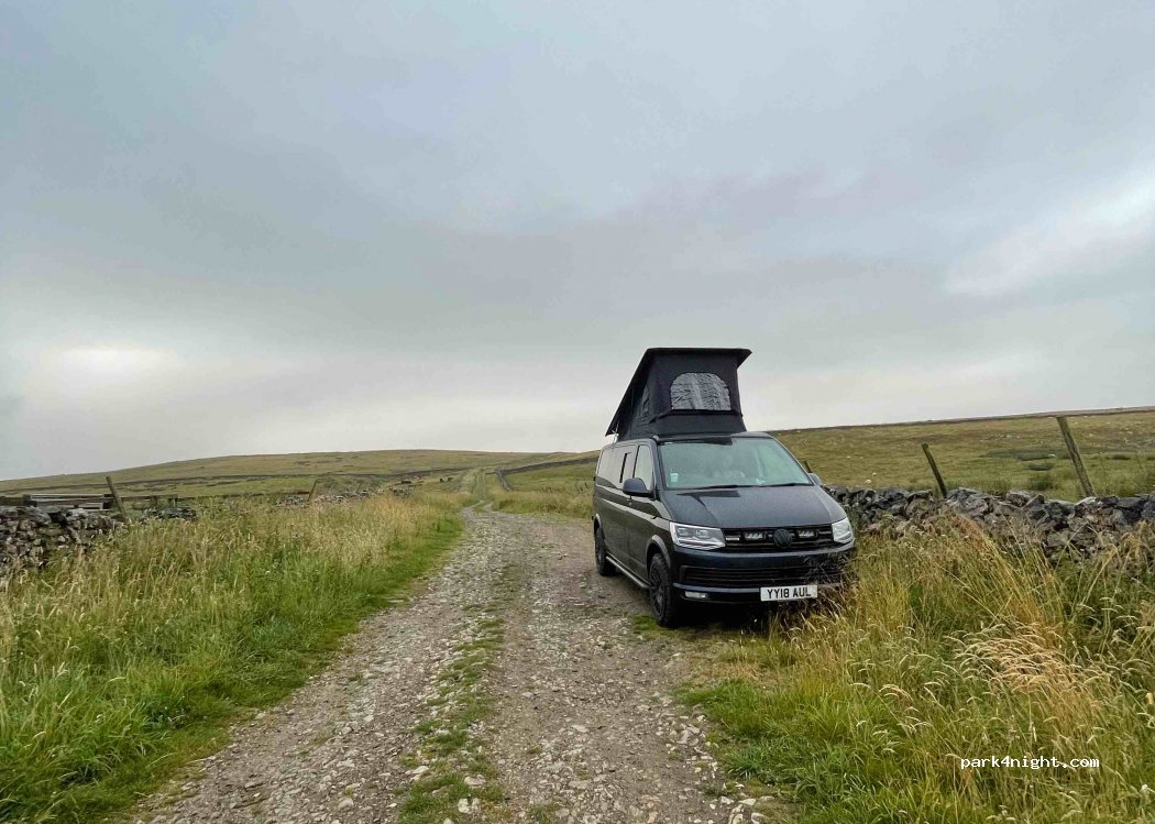 (HG3 5JL) Near Stump Cross Caverns - Black Hill Road — foto