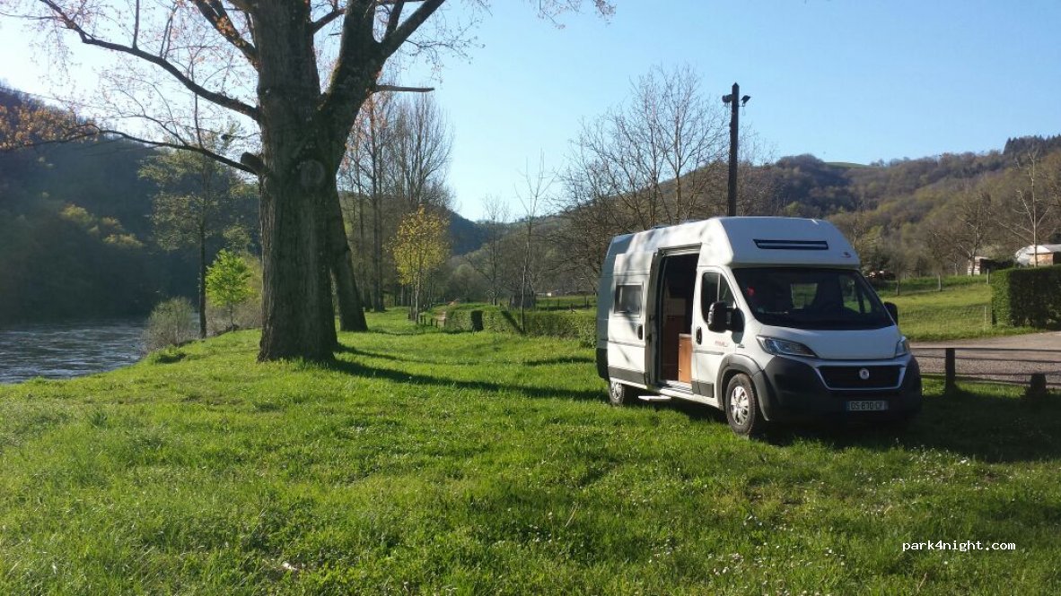 (12300) Saint-Parthem - La Soulairie — foto