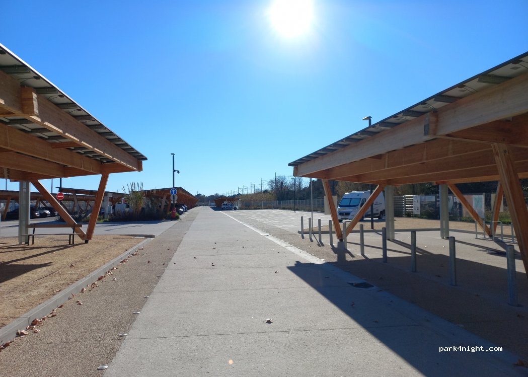 (13200) Arles - 24 Route de Crau — foto 4