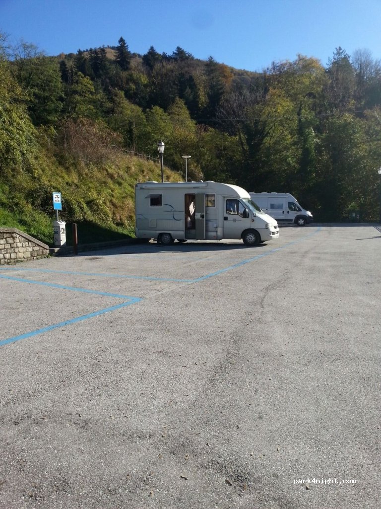 Area Sosta Camper Cutigliano — foto