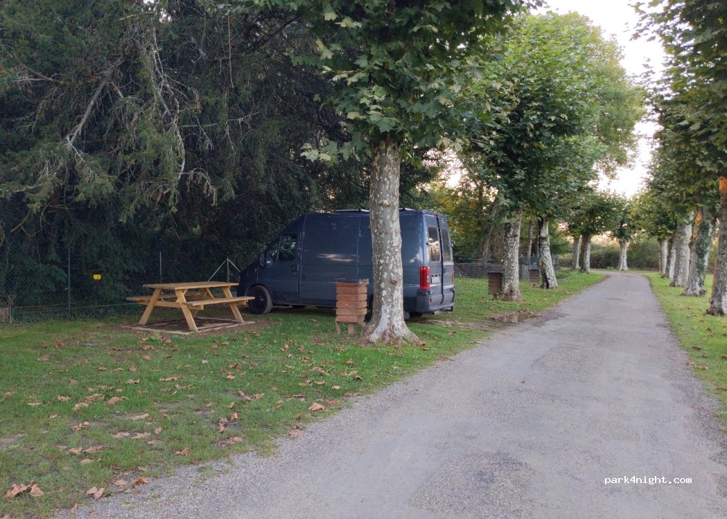 (32170) Tillac - D16 — foto
