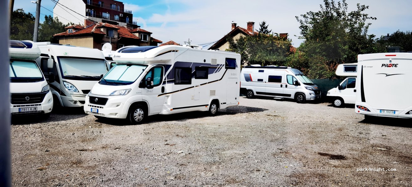 CARAVAN PARK SOFIA-CAMPER STOP — foto 4